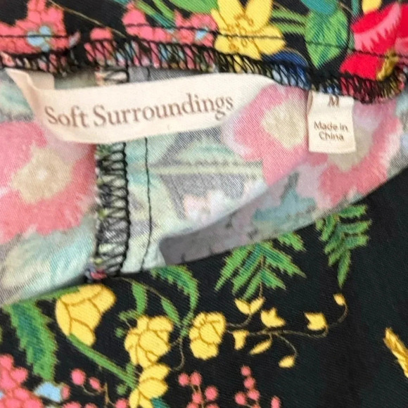 Soft Surroundings | Floral In Blooms Pants Curved Split Hem - Picture 7 of 8